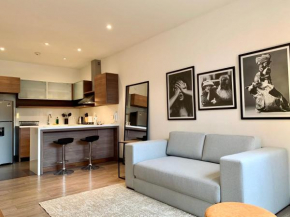 Artistic Loft in Luxury Building